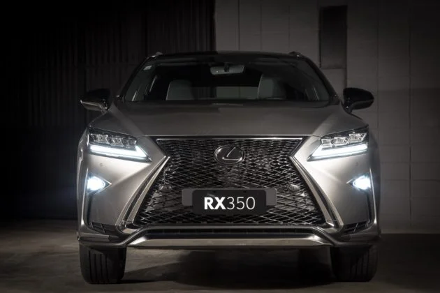 Lexus lança nova geração do RX 350 por R$ 337 mil 5