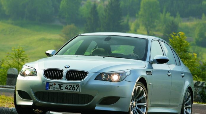 BMW M5 modelo 2005 está envolvida no recall