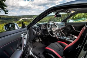 superesportivo GT-R chega ao Brasil
