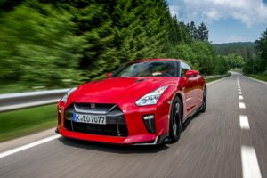 superesportivo GT-R chega ao Brasil