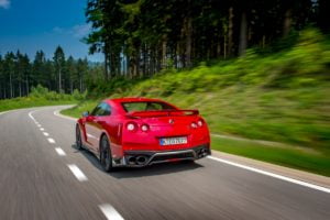 superesportivo GT-R chega ao Brasil