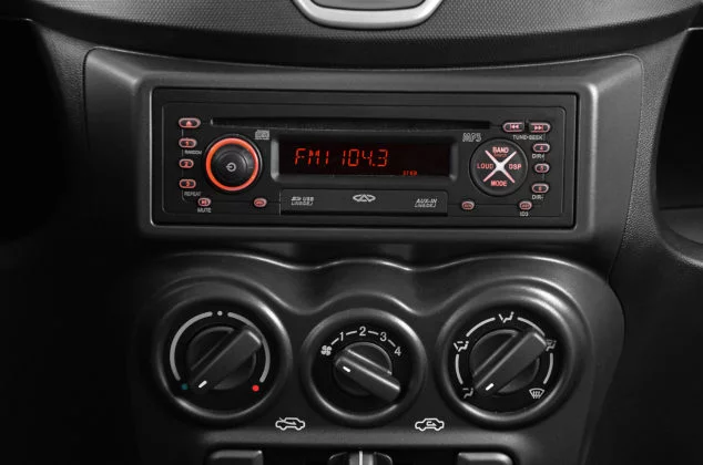 New QQ nacional chega para ser o carro mais barato do Brasil 12