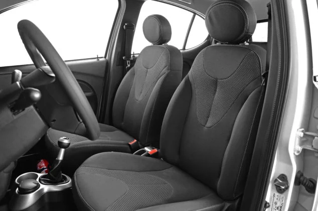 New QQ nacional chega para ser o carro mais barato do Brasil 18