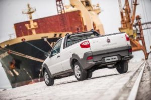 Fiat Strada chega à linha 2017