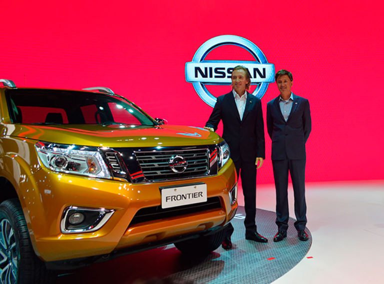 Nissan apresenta nova Frontier e superesportivo GT-R no Salão de SP