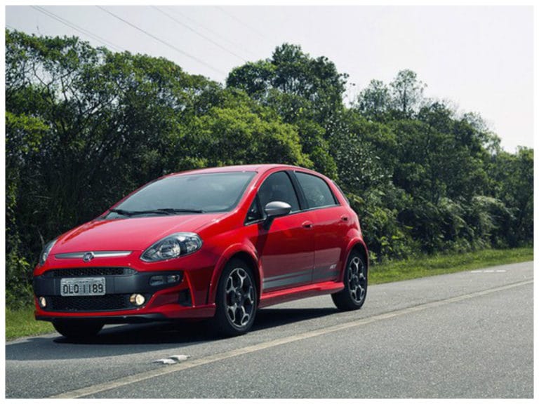 Fiat Linea e Punto são chamados para recall
