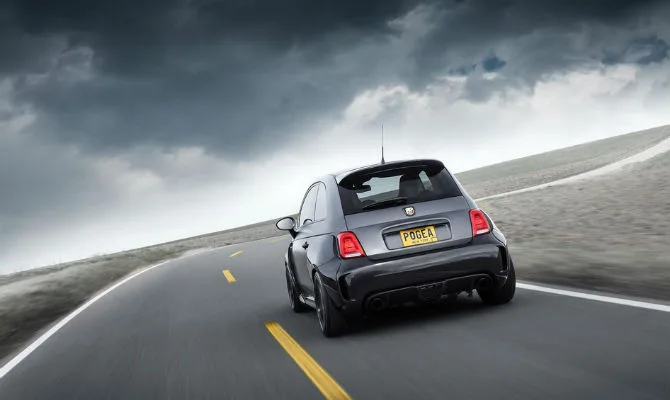 Um Fiat 500 Abarth com mais de 400 cv! 3