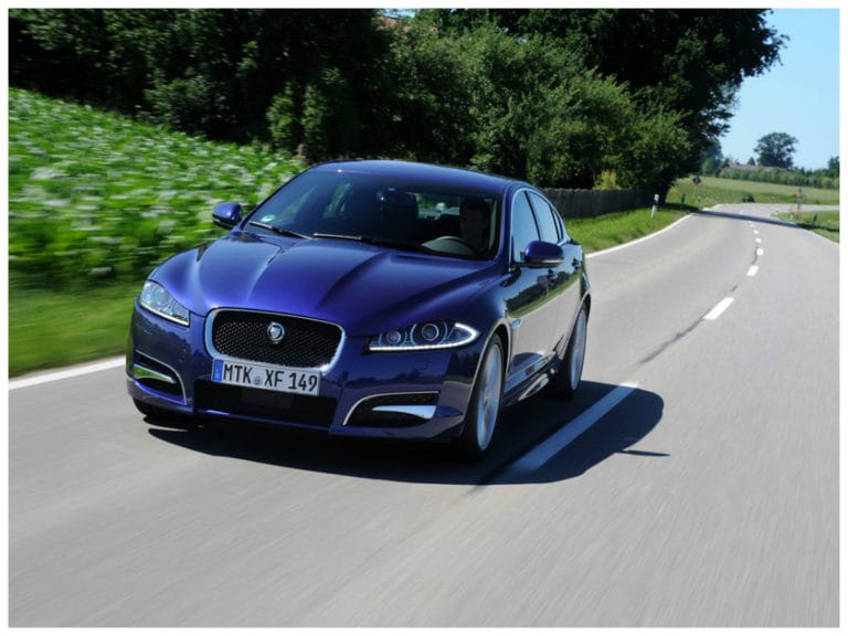 Jaguar faz recall do XF no Brasil