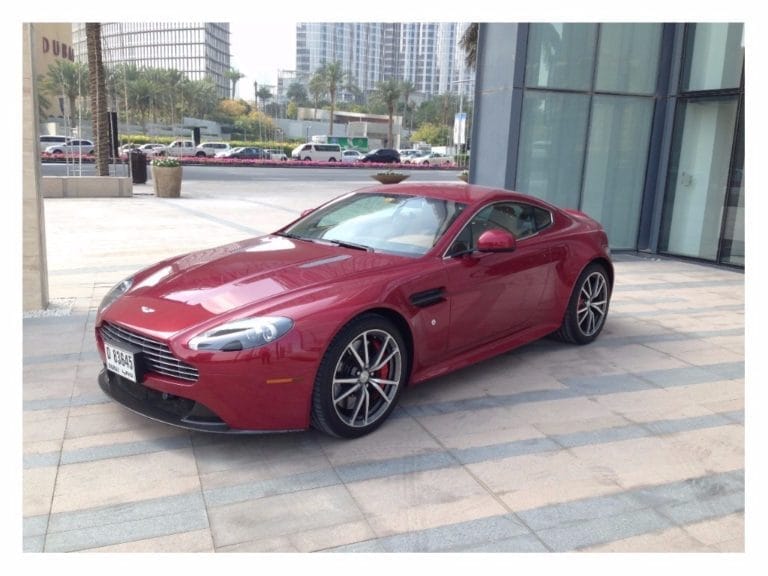 Aston Martin Vantage é convocado para recall