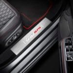 Jaguar XJ 2018 ganha versão apimentada com motor V8 de 575 cv 11