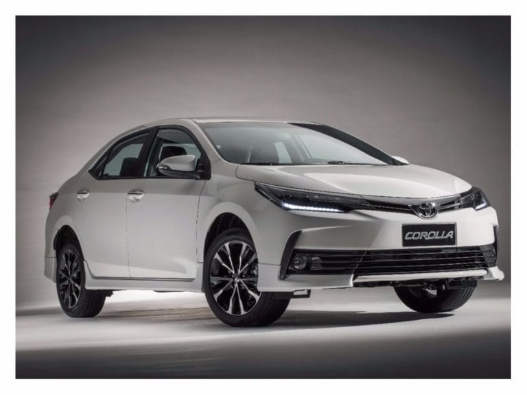 Toyota convoca mais 456 unidades do Corolla XRS por falha nos airbags