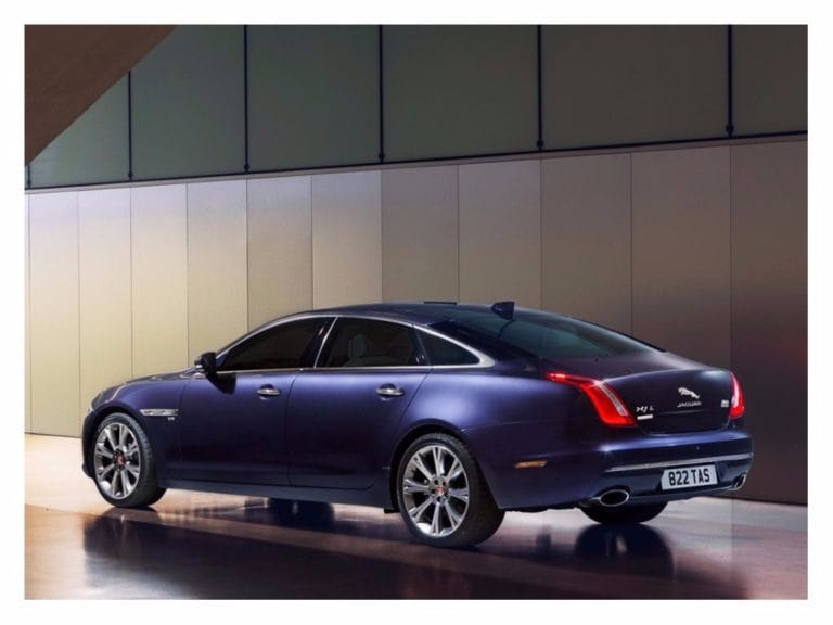 Jaguar XJ é convocado por defeito no airbag no Brasil