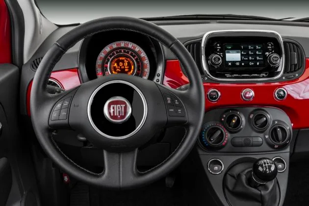 Fiat 500 2017 ganha novos itens por R$ 61.396 11