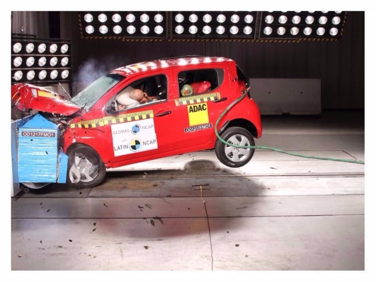 Fiat Mobi conquista apenas uma estrela em teste de colisão