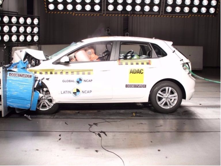 Novo Polo e Corolla ganham nota máxima no Latin NCAP
