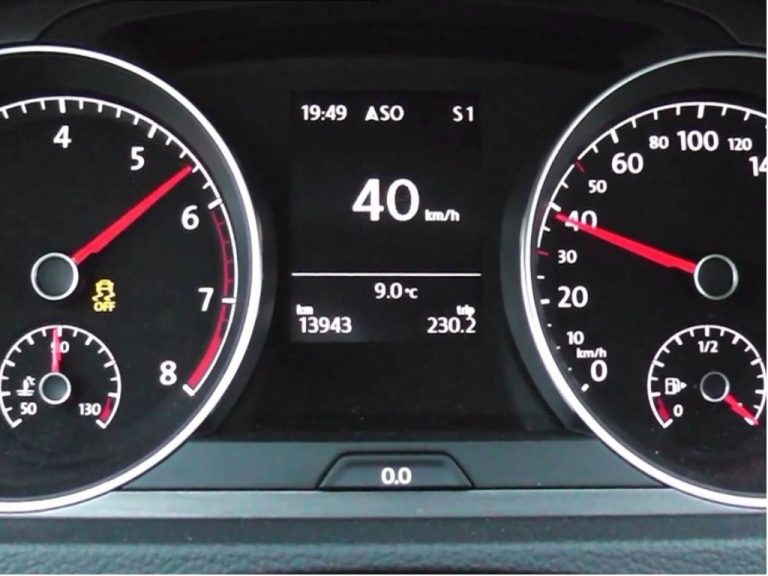 Teste de arrancada: Volkswagen Polo TSI 2018 vs Up! TSI vs Golf TSI