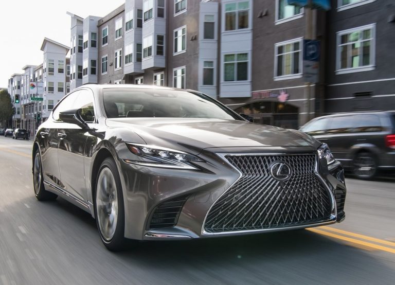 Lexus lança híbrido LS 500h no Brasil por R$ 760 mil