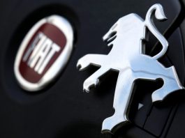 FCA, dona da Fiat, e PSA, dona da Peugeot, avançam em negociação de fusão — Foto: Regis Duvignau/Reuters