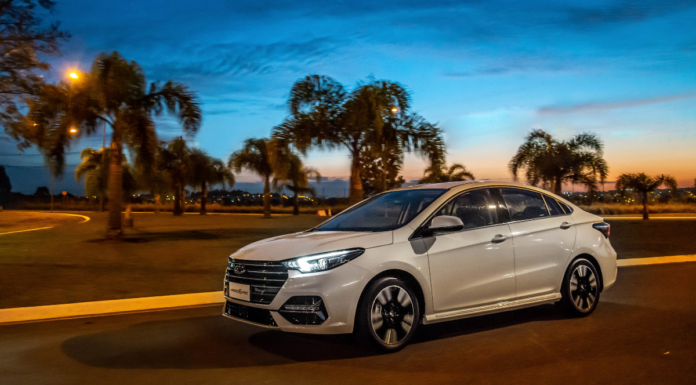 Caoa Chery Arrizo 6 PRO branco