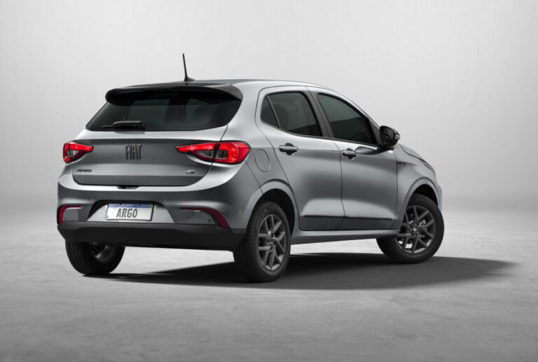 Fiat Strada supera VW Polo; Argo e Kwid sobem no pódio