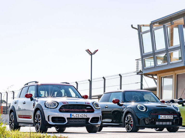 MINI comemora 25 mil carros vendidos no Brasil