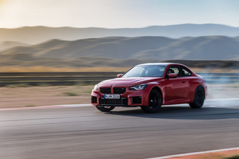 BMW M2 chega ao Brasil com 460 cv de potência