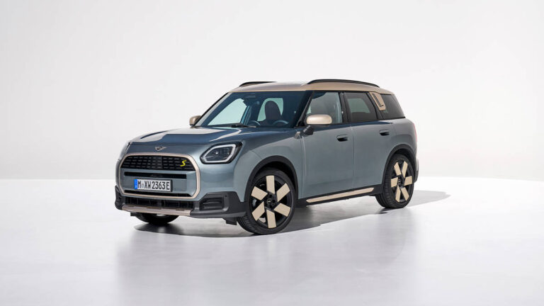 MINI confirma lançamento dos novos MINI Countryman SE ALL4 e MINI Cooper S no Brasil