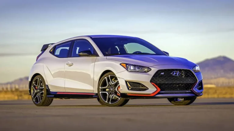 Hyundai Veloster vs Mazda 3: Qual Hatchback Esportivo É Melhor para Você?