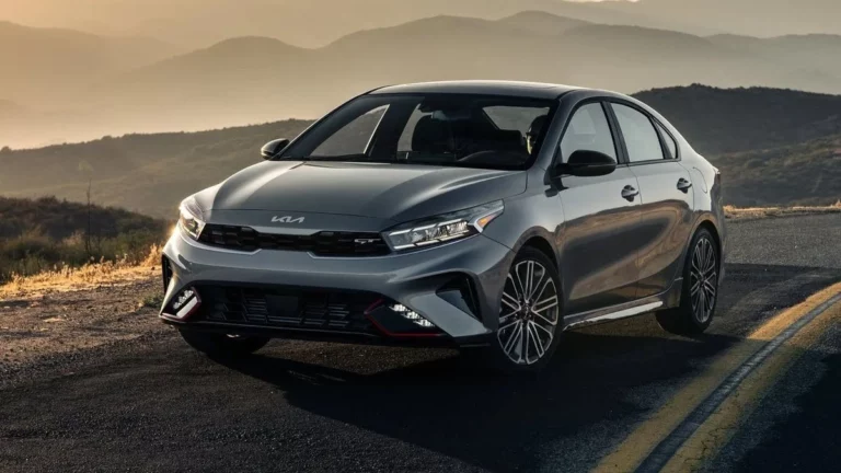 Kia Cerato: O Sedan Compacto Completo e Eficiente