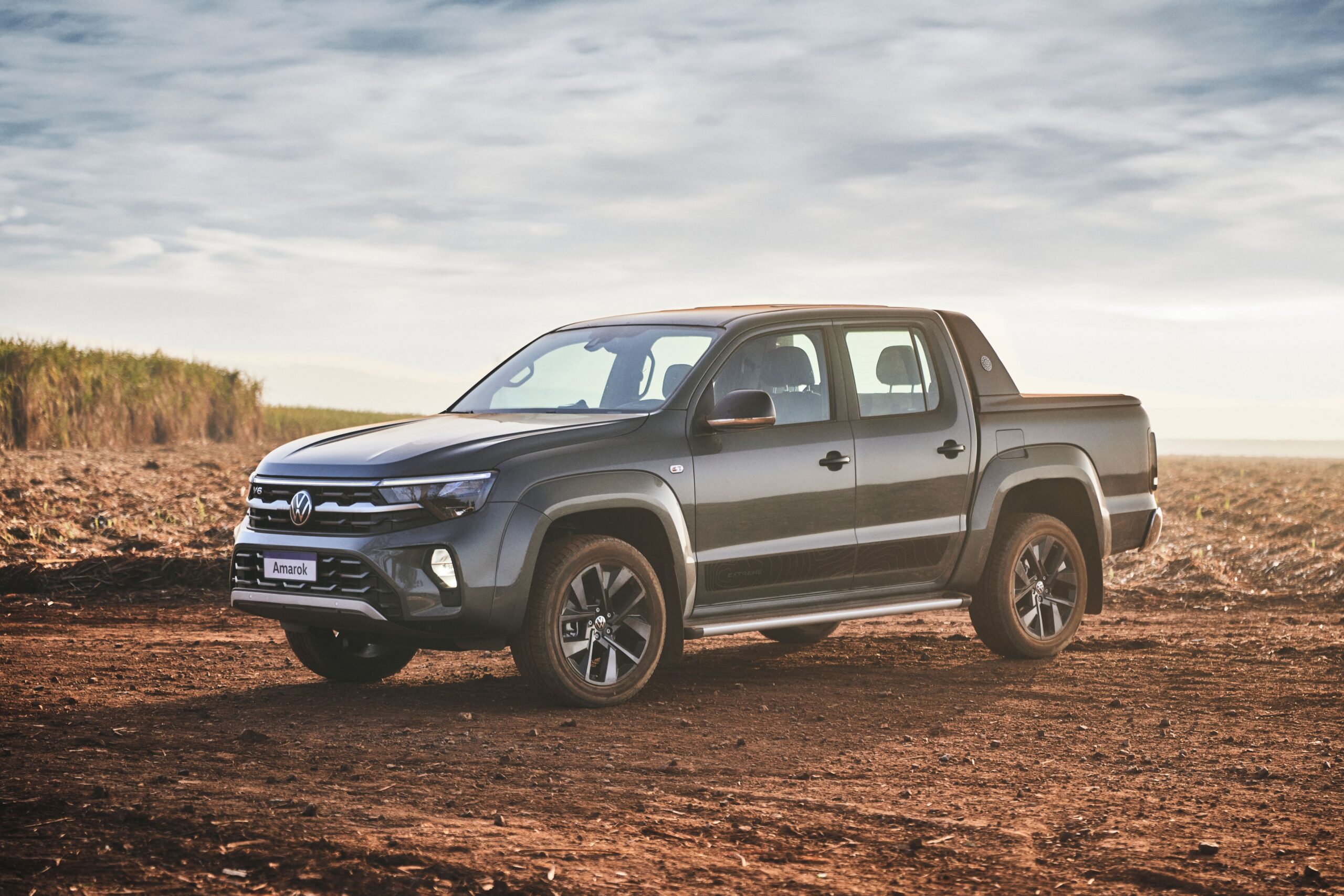 Nova Amarok V6: Volkswagen renova picape com design imponente