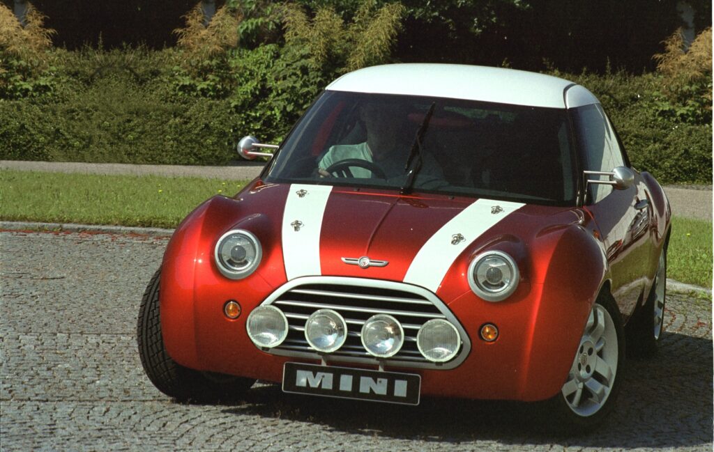 MINI completa 65 anos: Uma jornada épica de inovação e estilo 8 MINI completa 65 anos: Uma jornada épica de inovação e estilo 7