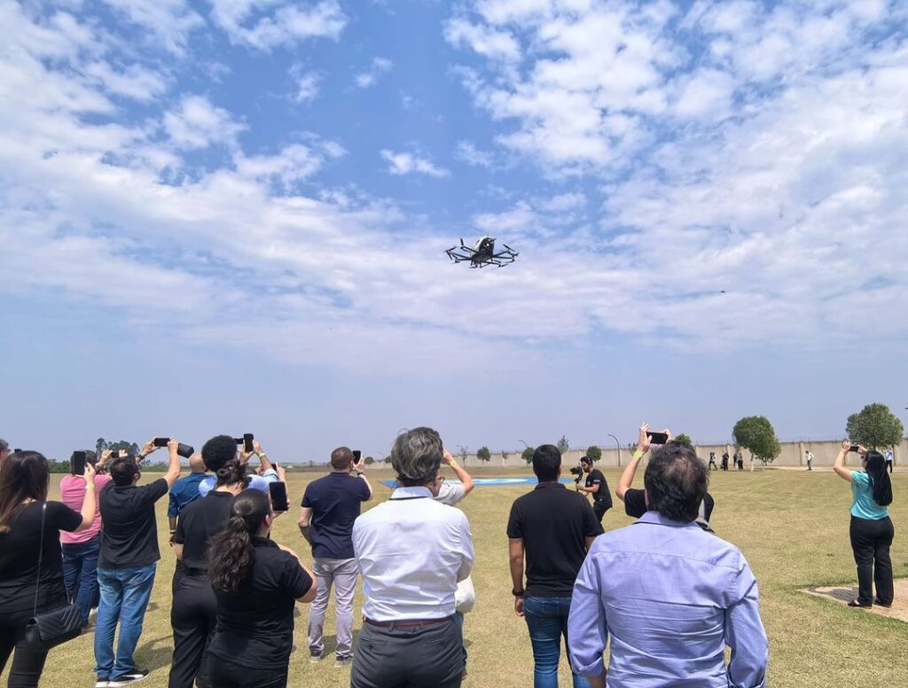 Brasil realiza primeiro voo teste com carro voador na América do Sul 5