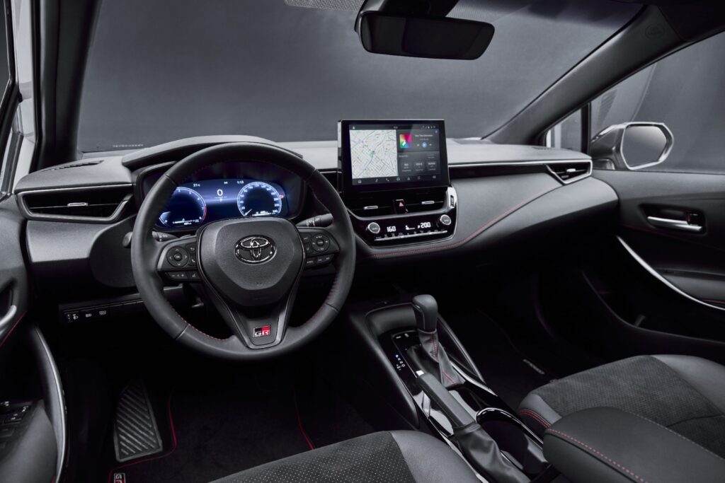 Toyota Corolla 2025 ganha tecnologia, garantia estendida e GR-Sport atualiza desenho 4 Toyota Corolla 2025 ganha tecnologia, garantia estendida e GR-Sport atualiza desenho 3