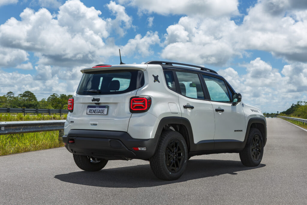 Jeep lança Renegade edição especial de 10 anos 1 Renegade SE 10 anos