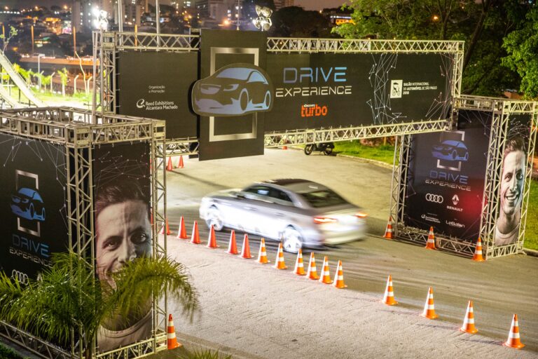 Em uma área de 14 mil metros quadrados, o Drive Experience deve receber mil testes por dia. Pista foi projetada para modelos a combustão, híbridos, elétricos e 4X4