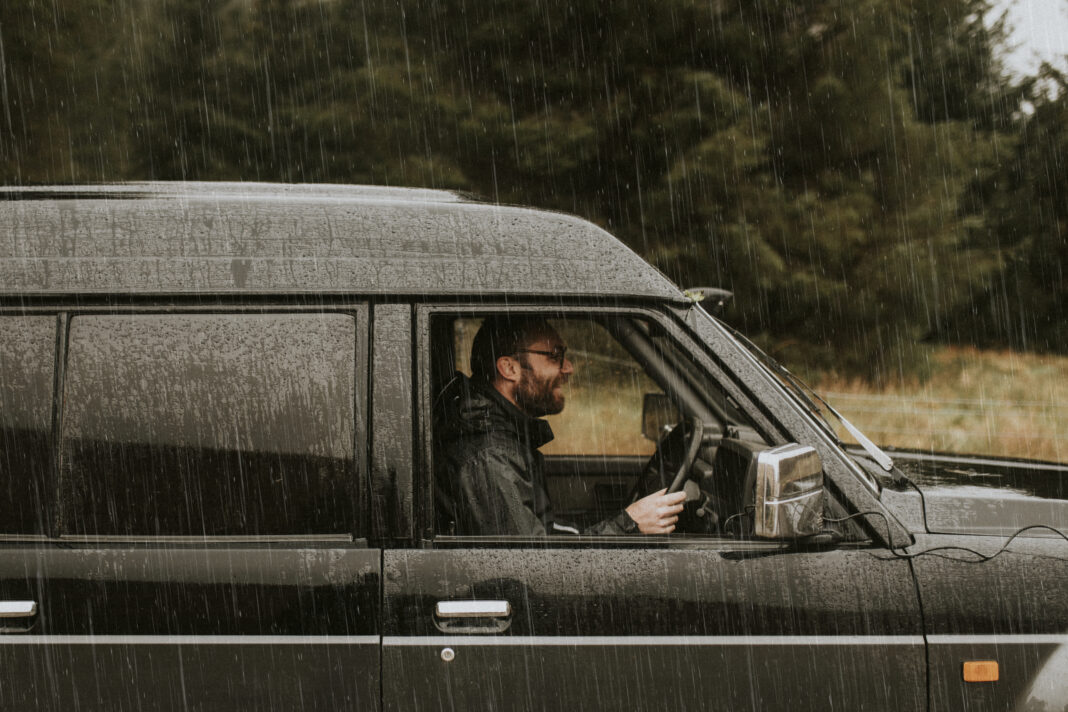 Como evitar problemas no carro em dias de chuva intensa