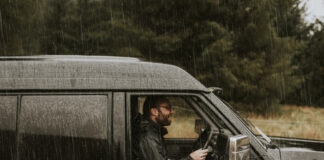 Como evitar problemas no carro em dias de chuva intensa