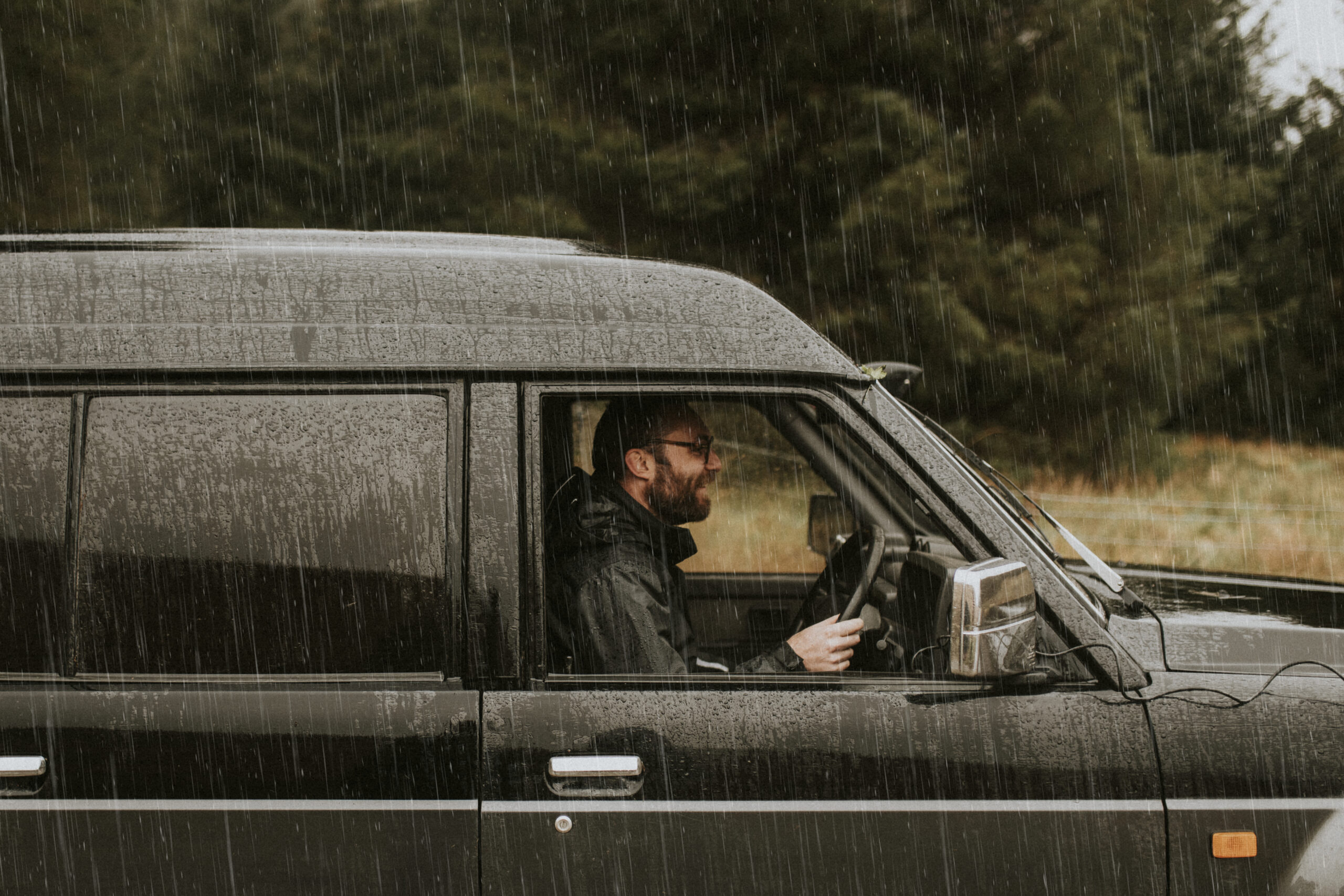 Como evitar problemas no carro em dias de chuva intensa