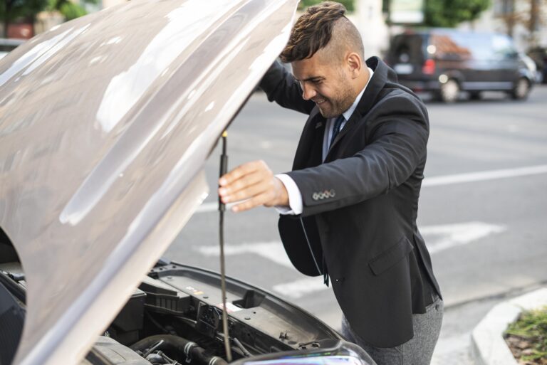 Checklist de fim de ano: o que revisar no carro antes de pegar estrada